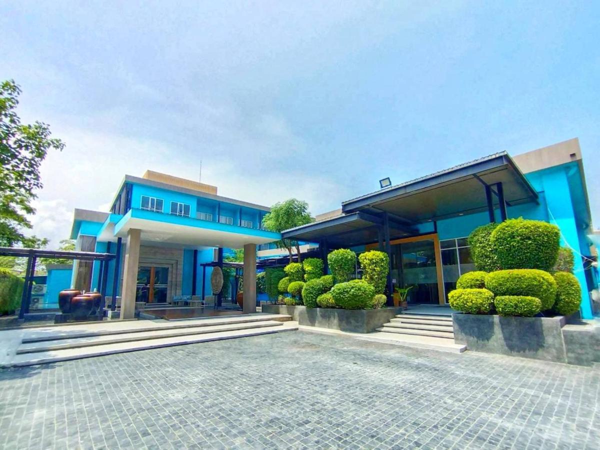 Beach Walk Boutique Resort Банг Саен Экстерьер фото