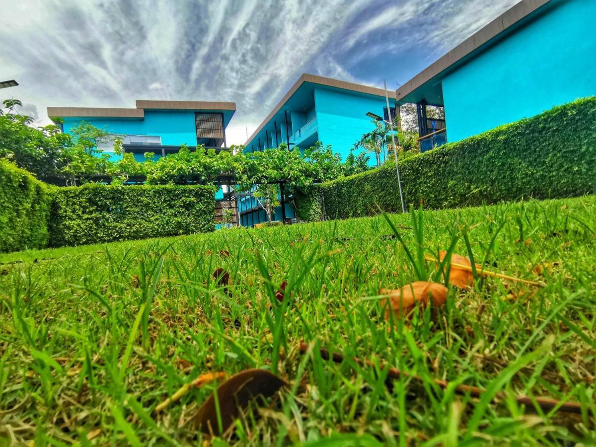 Beach Walk Boutique Resort Банг Саен Экстерьер фото