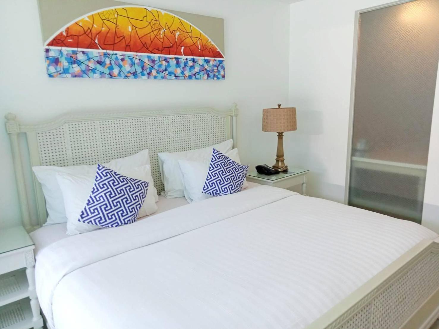 Beach Walk Boutique Resort Банг Саен Номер фото